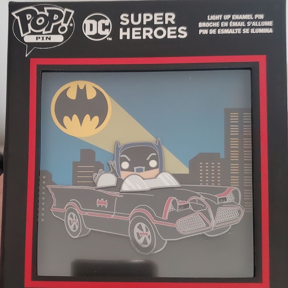 Batman in Batmobile Pin LE 500